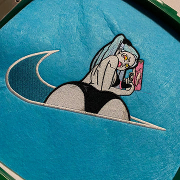 Bluza/Koszulka z haftem «Rebecca - Cyberpunk: Przygoda w Mieście»